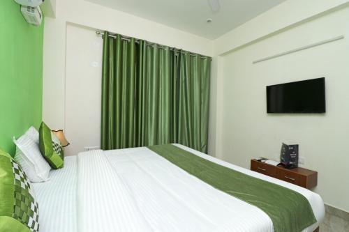 Hotel Oyo 12534 Bud Rooms
