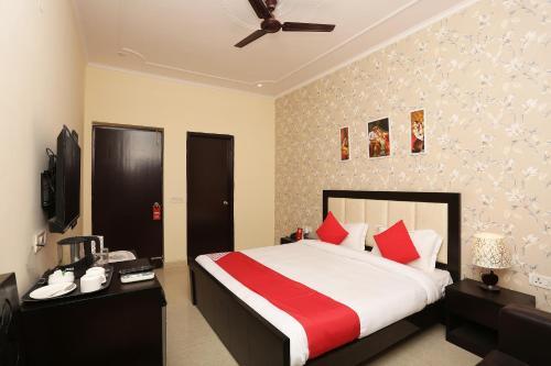 Hotel Oyo 23688 Corals Paradise