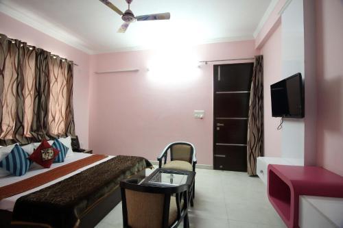 Divine Residency By Royal Collection Hotels