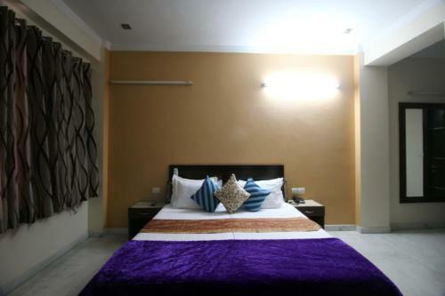 Divine Residency By Royal Collection Hotels