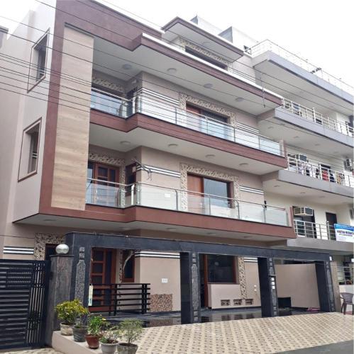 Hostal Niketan Medanta Rooms