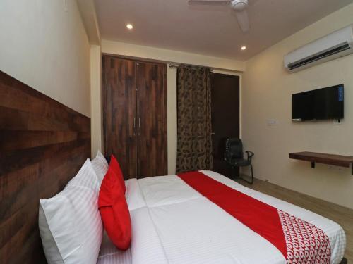Hotel Oyo Flagship 14542 1032