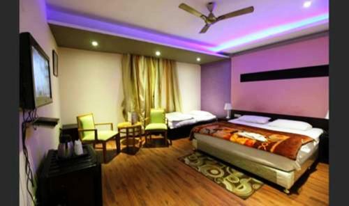 Hotel Vipul Grand