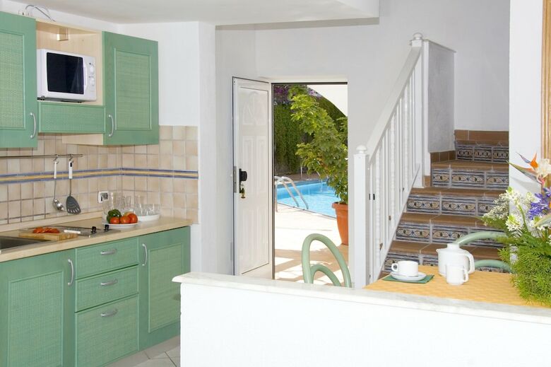 Apartamentos Esquinzo Monte Del Mar