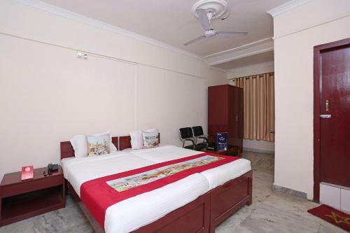 Oyo 9562 Hotel Upasana Palace