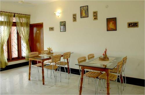 Hostal River Breeze Home