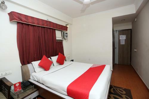 Oyo 12682 Hotel Relax Inn