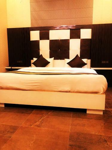 Hotel Pardesi's