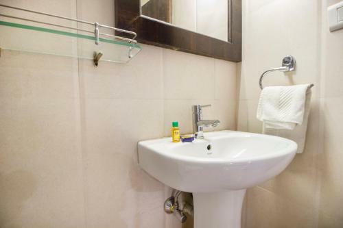 Fabhotel Park Heights Banjara Hills