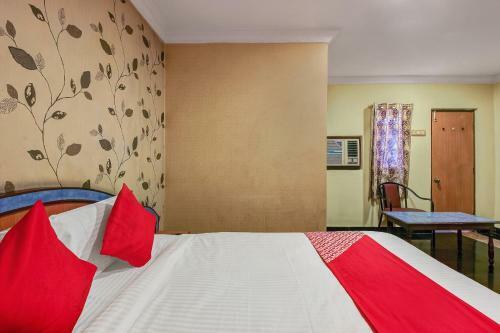 Hotel Oyo 26562 Dazzle Lodge