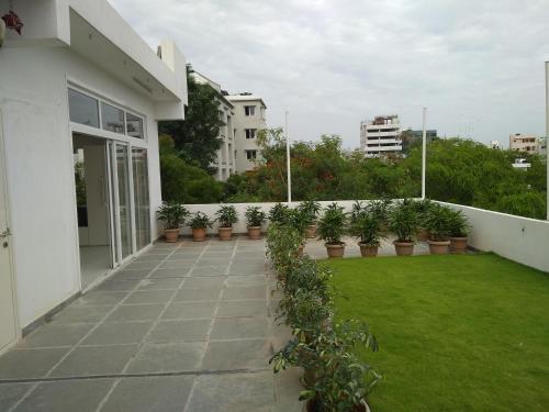 Modern, Private, Airy, Green, Rd#2, Banjara Hills, Hyderabad