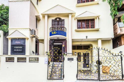Hotel Fabexpress Hillstone Banjara Hills