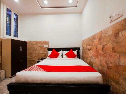 Oyo 22907 Hotel Holiday