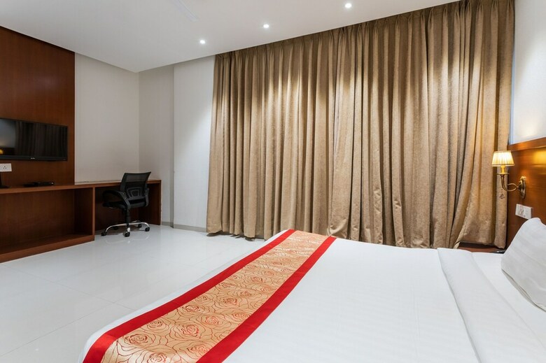 Hotel The Chandra Leela