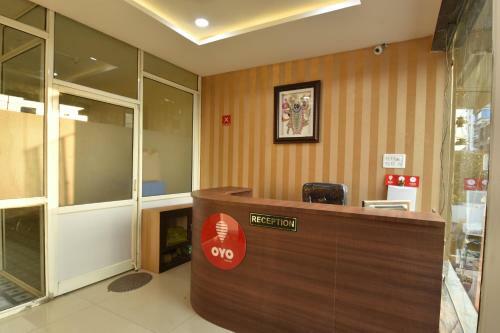 Oyo 7421 Hotel Relex