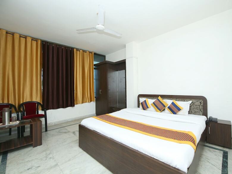 Oyo 8170 Hotel Datt Residency
