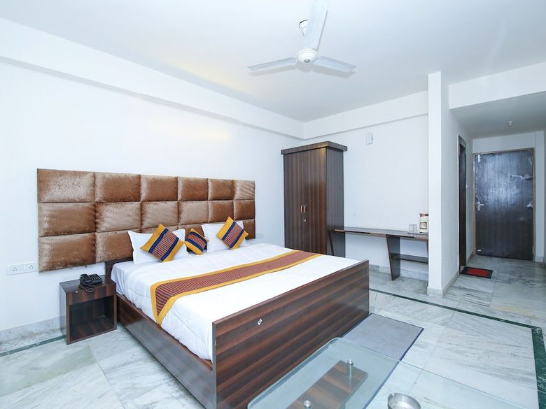 Oyo 8170 Hotel Datt Residency