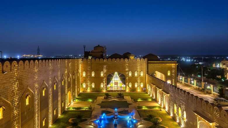 Hotel Sairafort Sarovar Portico