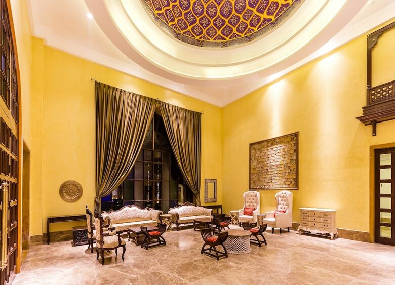Hotel Sairafort Sarovar Portico