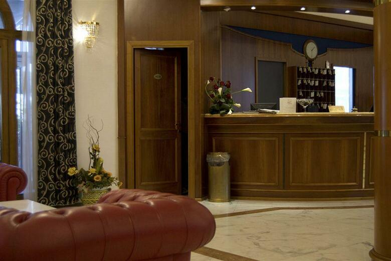 Leonessa Hotel