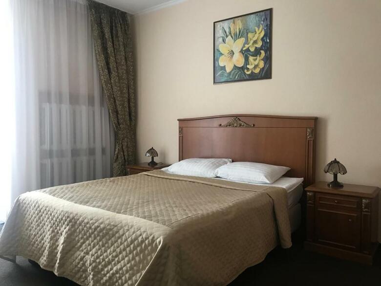 Kozatskiy Hotel