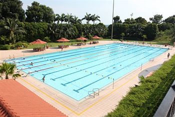 Hotel Orchid Country Club
