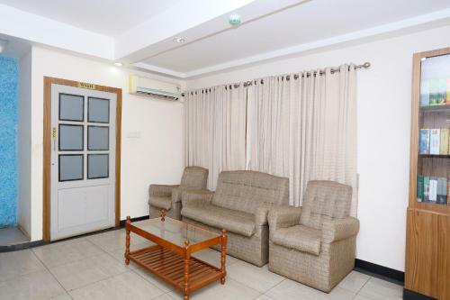 Oyo 24682 Hotel Soorya