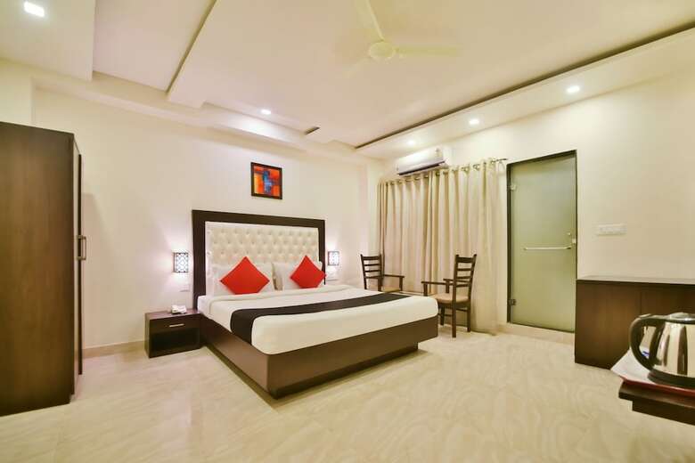 Oyo 11375 Hotel G20 Inn