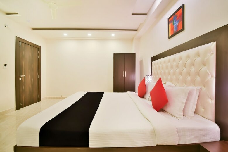Oyo 11375 Hotel G20 Inn