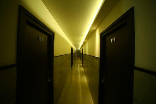 Hotel Saas Residency
