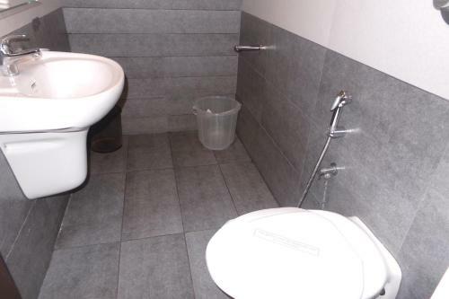 Hotel Saas Residency