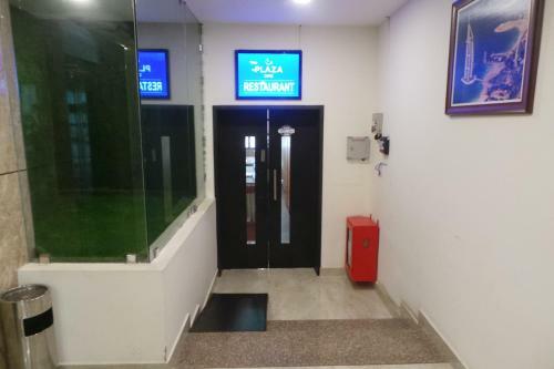 Hotel Saas Residency
