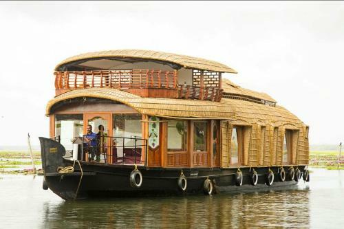 Adithyan Houseboat