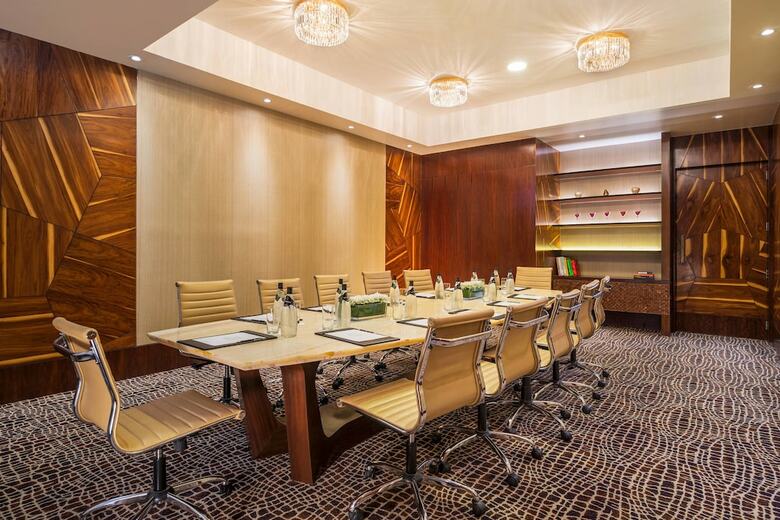 Shangri La Hotel Mumbai
