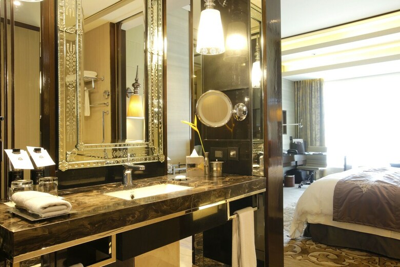 Shangri La Hotel Mumbai