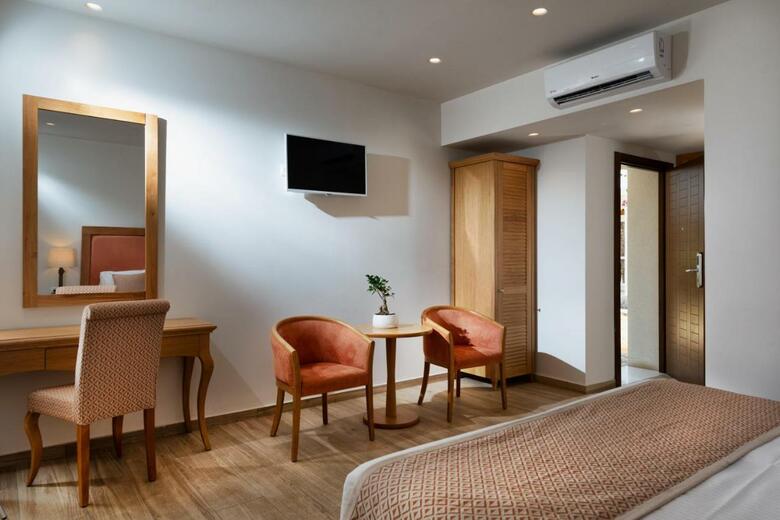 Hotel Civitel Creta Beach