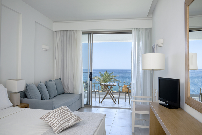 Hotel Maritimo Beach