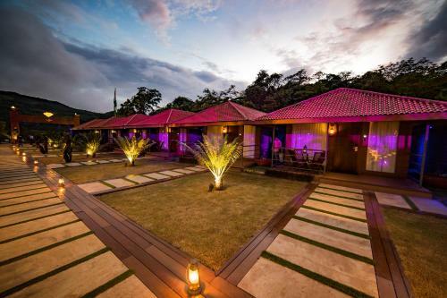 Hotel Data Resort By Della Adventures