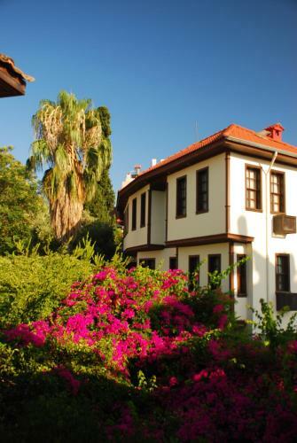 Deja Vu Boutique Hotel