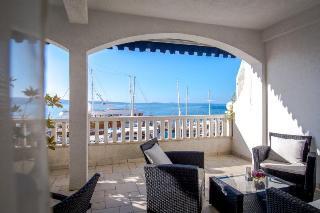Hotel Apartments Duje