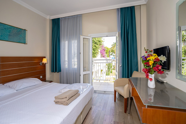 Hotel Petunya Beach Resort