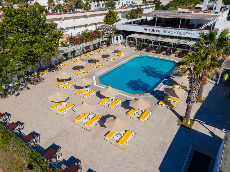 Hotel Petunya Beach Resort