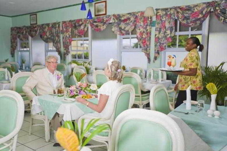 Hotel Bay Gardens Inn