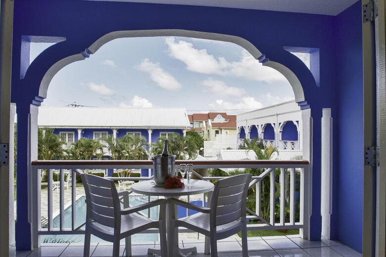 Hotel Bay Gardens Inn