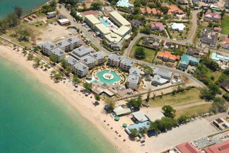 Hotel Bay Gardens Beach Resort