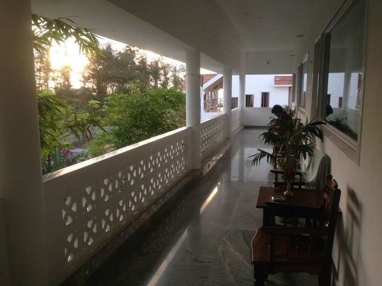Meya Beach Walk Hotel