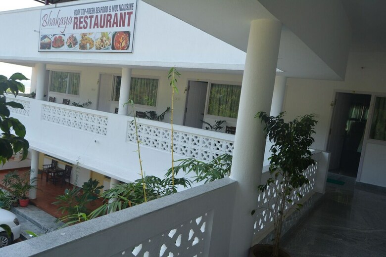 Meya Beach Walk Hotel