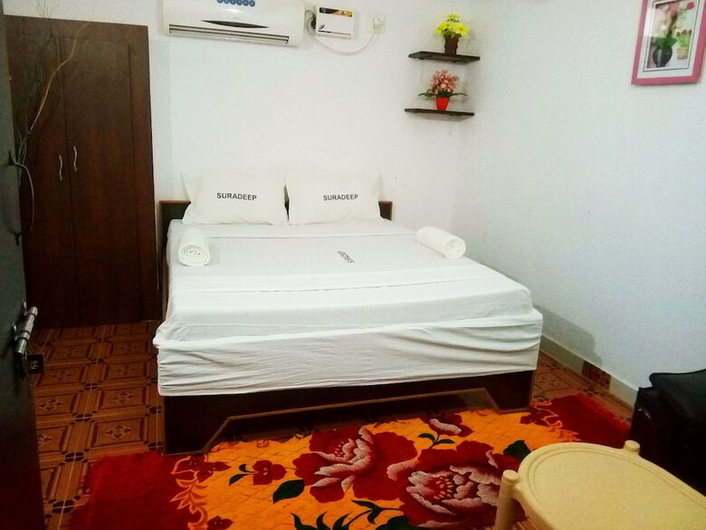 Hostal Suradeep Residency