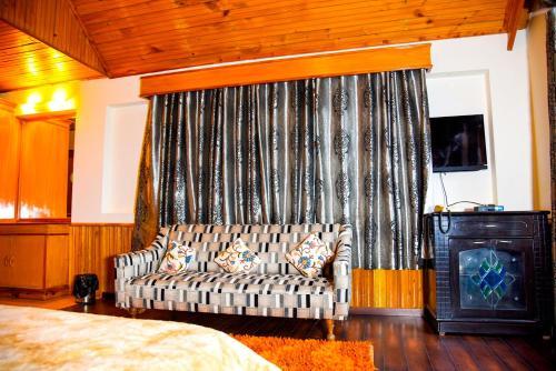 Bed & Breakfast Himalayan Chalet - A Unit Of Casatonia