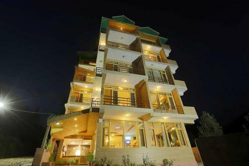 Hotel Lotus Inn River View